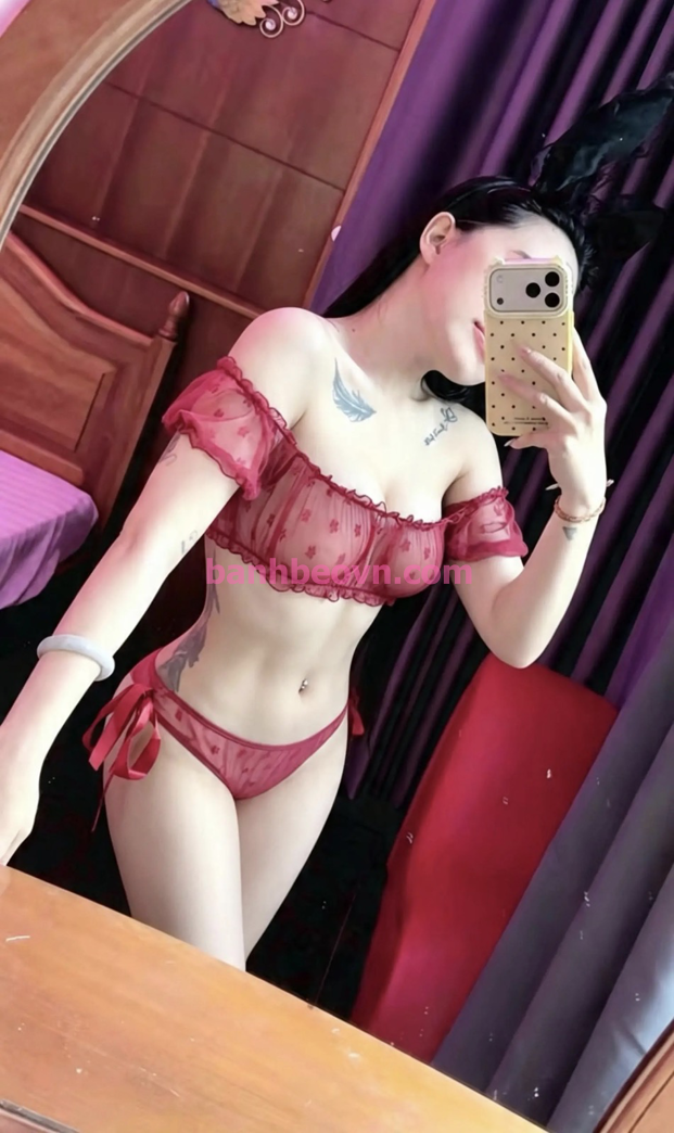 BABE QUỲNH NHI - KHUÔN MẶT ĐẸP CUỐN HÚT MỌI ÁNH NHÌN