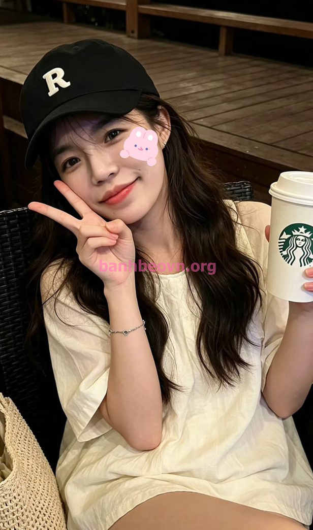 Quỳnh Chi_ Gái xinh chiều khách, body gợi cảm