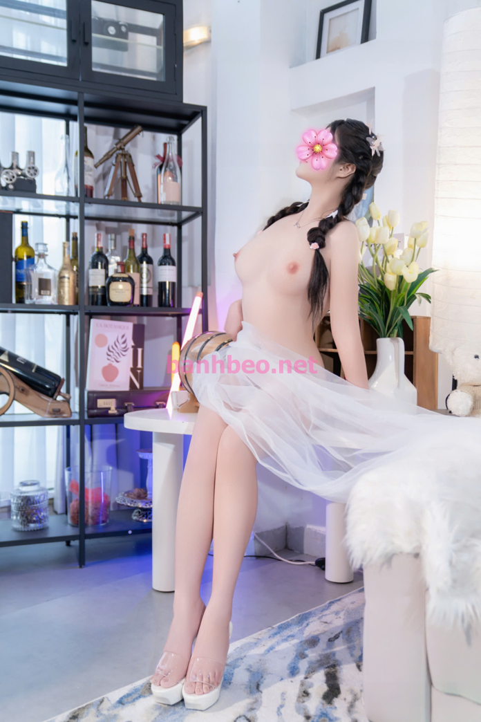 Bé Lan Xinh Sang Ngoan Hiền