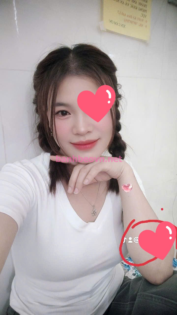 Bé Loan- em hàng nóng hổi, thơm ngon!!! 
