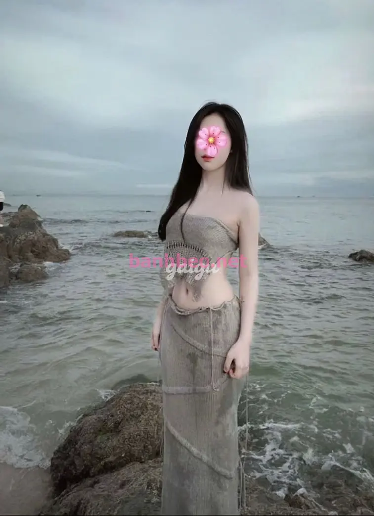MINH THƯ 2K5 BÉ NON TƠ, XINH YÊU
